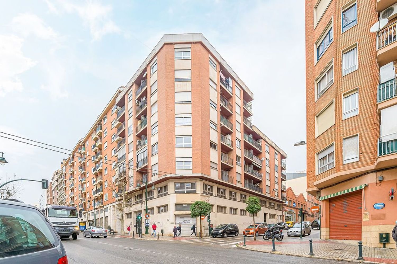  عقار تجاري في Alicante, Spain 275متر مربع رقم 203444