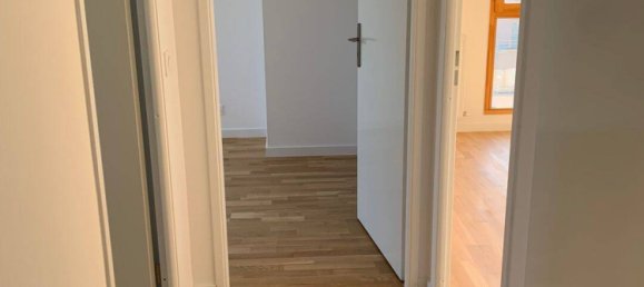 2 bedrooms Apartment in Bobigny, France No. 328043 6