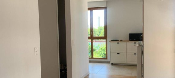 2 bedrooms Apartment in Bobigny, France No. 328043 2