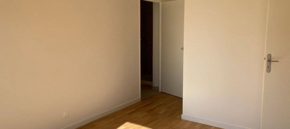 2 bedrooms Apartment in Bobigny, France No. 328043 8
