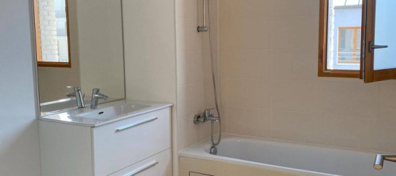 2 bedrooms Apartment in Bobigny, France No. 328043 7