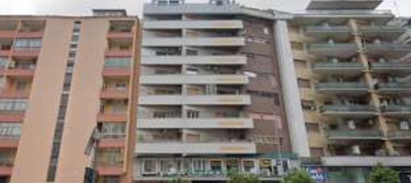 147m² Commercial property in Rome, Italy No. 194012 7