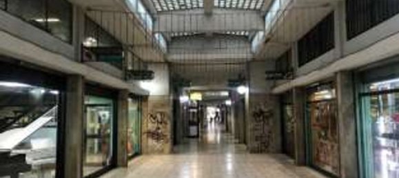 147m² Commercial property in Rome, Italy No. 194012 11