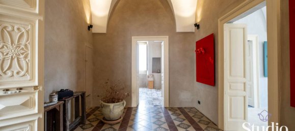 Edificio de 5 habitaciónes en Cutrofiano, Italy No. 237542 11