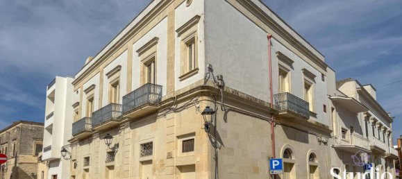 Edificio de 5 habitaciónes en Cutrofiano, Italy No. 237542 4