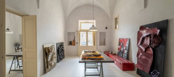 Edificio de 5 habitaciónes en Cutrofiano, Italy No. 237542 44