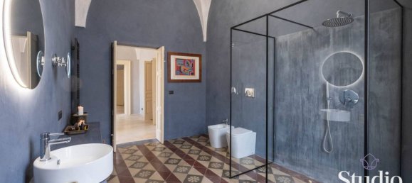 Edificio de 5 habitaciónes en Cutrofiano, Italy No. 237542 19