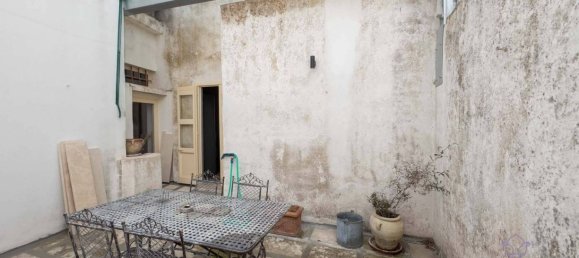 Edificio de 5 habitaciónes en Cutrofiano, Italy No. 237542 22