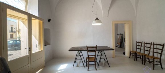 Edificio de 5 habitaciónes en Cutrofiano, Italy No. 237542 41