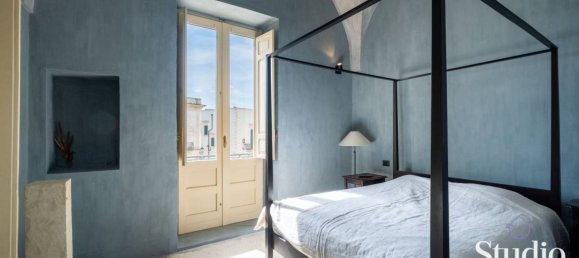 Edificio de 5 habitaciónes en Cutrofiano, Italy No. 237542 24