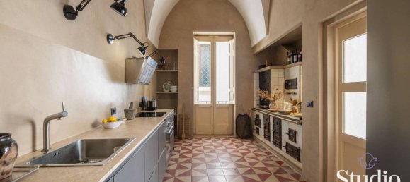 Edificio de 5 habitaciónes en Cutrofiano, Italy No. 237542 13