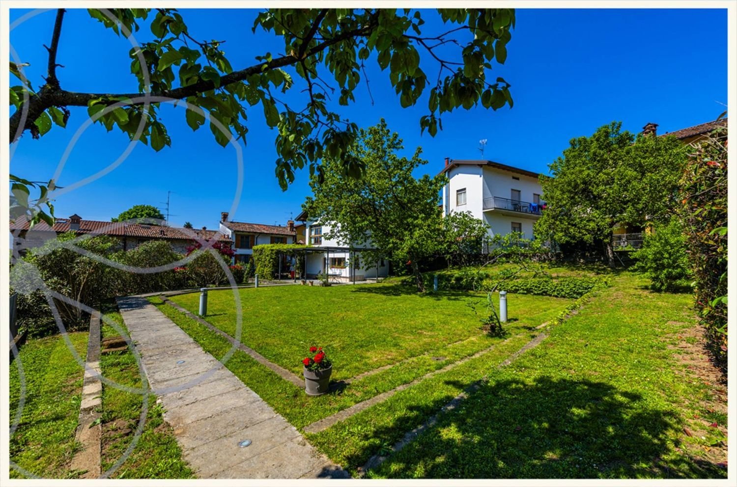 6 bedrooms Villa in Sorisole, Italy No. 392253