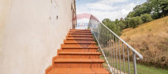 8 rooms House in Cupramontana, Italy No. 2917 6