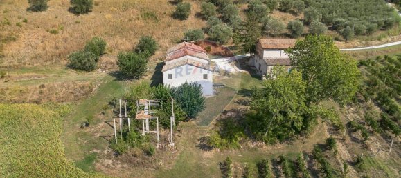 8 rooms House in Cupramontana, Italy No. 2917 26