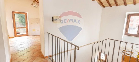 8 rooms House in Cupramontana, Italy No. 2917 10