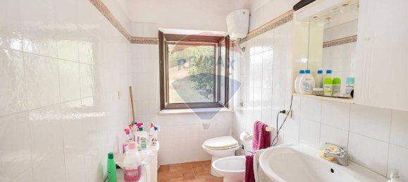 8 rooms House in Cupramontana, Italy No. 2917 19