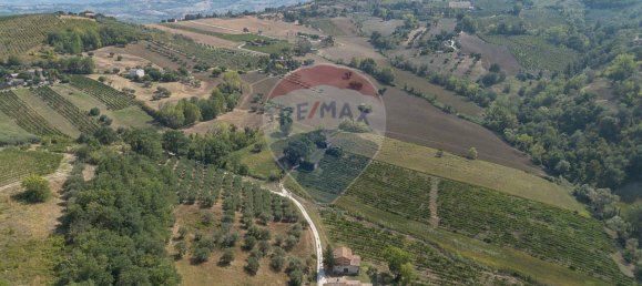 8 rooms House in Cupramontana, Italy No. 2917 5