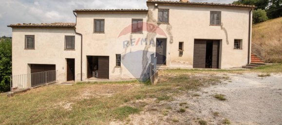 8 rooms House in Cupramontana, Italy No. 2917 4