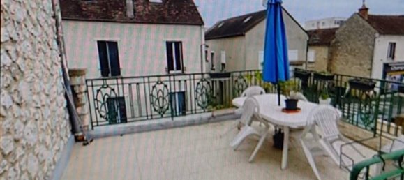 110m² Commercial property in Champagne-sur-Seine, France No. 143306 3