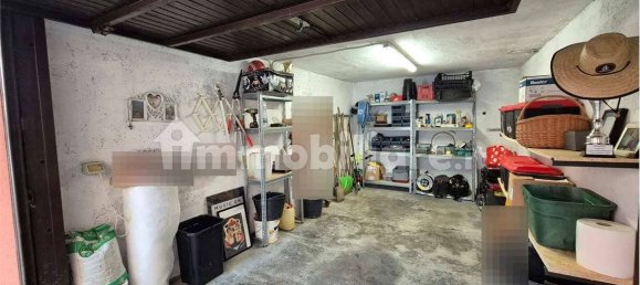 Garaje en Saronno, Italy 15 m² No. 323499 3