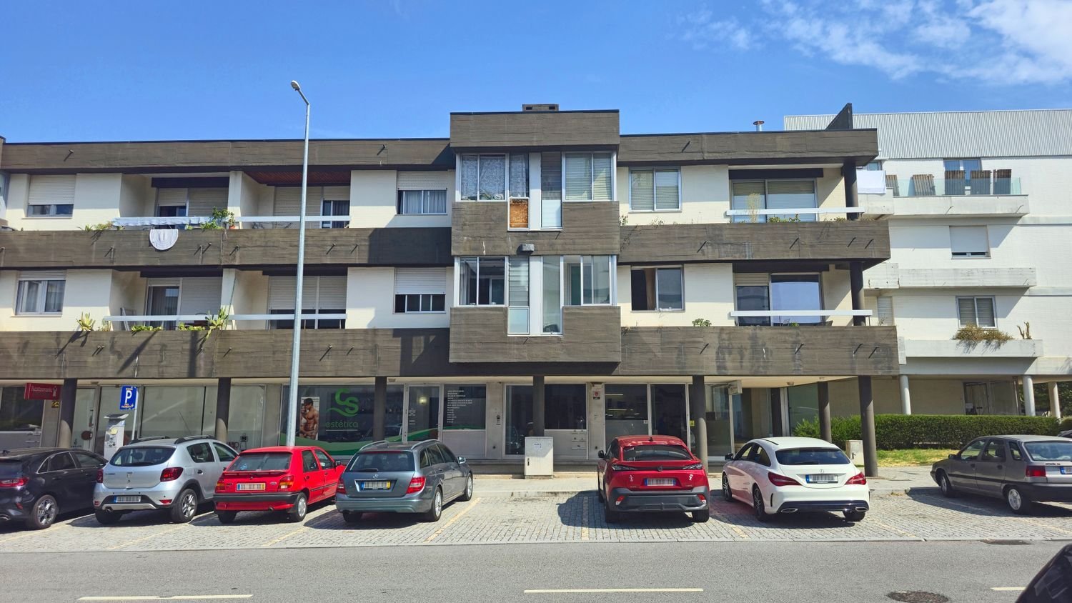 3 bedrooms Apartment in Maia, Portugal No. 256536