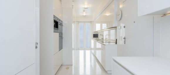 5 bedrooms Apartment in Lisbon, Portugal No. 58479 6