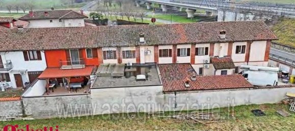 3 bedrooms House in Bra, Italy No. 351411 50