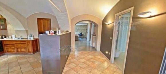 3 bedrooms House in Bra, Italy No. 351411 9