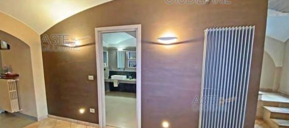 3 bedrooms House in Bra, Italy No. 351411 13