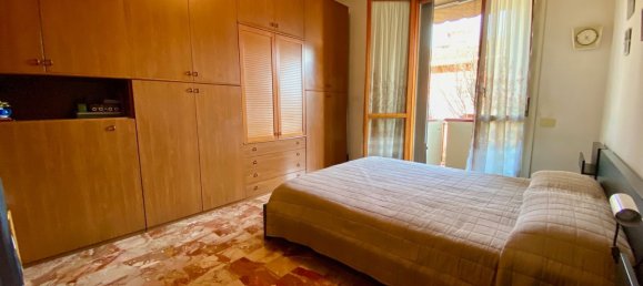 4 bedrooms Apartment in Florence, Italy No. 328871 17