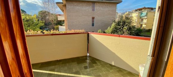 4 bedrooms Apartment in Florence, Italy No. 328871 2