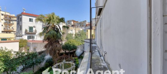 6 Schlafzimmer Wohnung in Naples, Italy, Nr. 304618 6