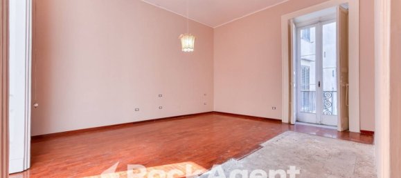 6 Schlafzimmer Wohnung in Naples, Italy, Nr. 304618 5