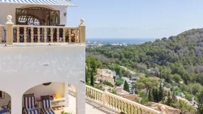 4 bedrooms Villa in Alicante, Spain No. 213436