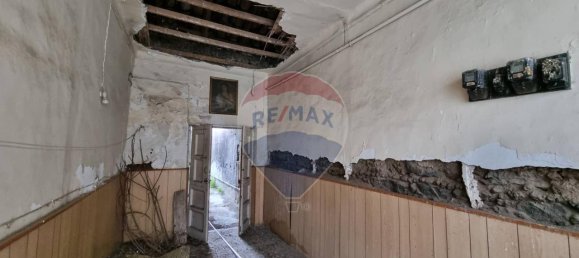 5 rooms House in Paternò, Italy No. 129929 3