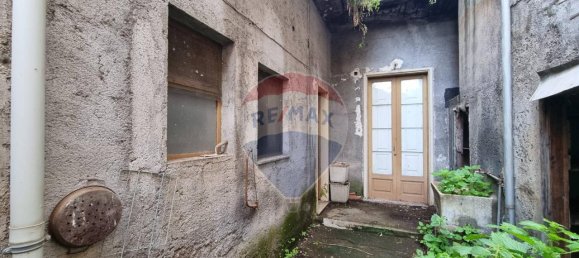 5 rooms House in Paternò, Italy No. 129929 8