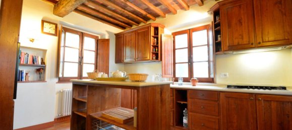 Дом с 5 спальнями в Кортона, Италия № 55620 11