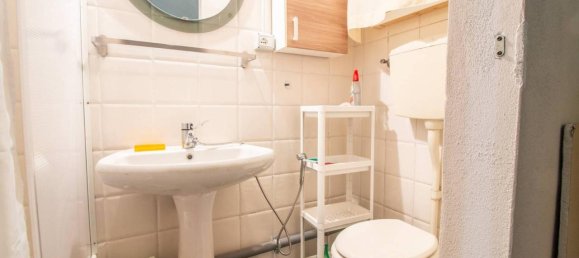 Studio in Bologna, Italy No. 26094 25