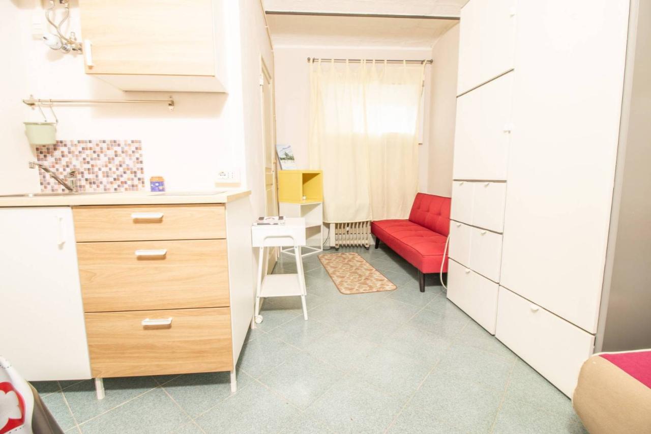 Studio in Bologna, Italy No. 26094