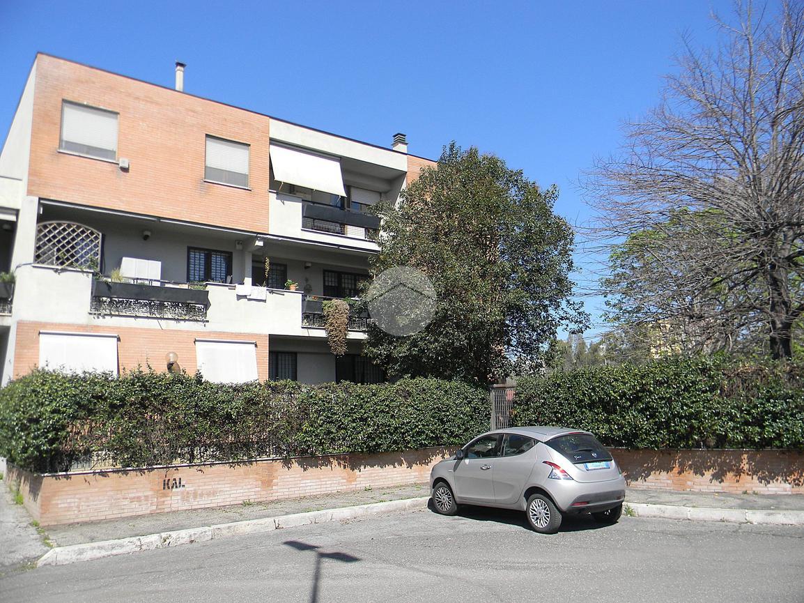 2 rooms Apartment in Rome, Italy No. 9406