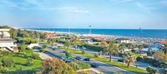 6 rooms Villa in Forte dei Marmi, Italy No. 279447 20