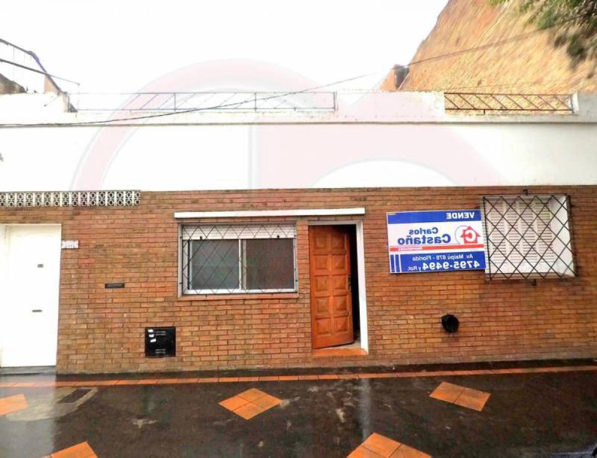 2 bedrooms House in Vicente Lopez, Argentina No. 19065