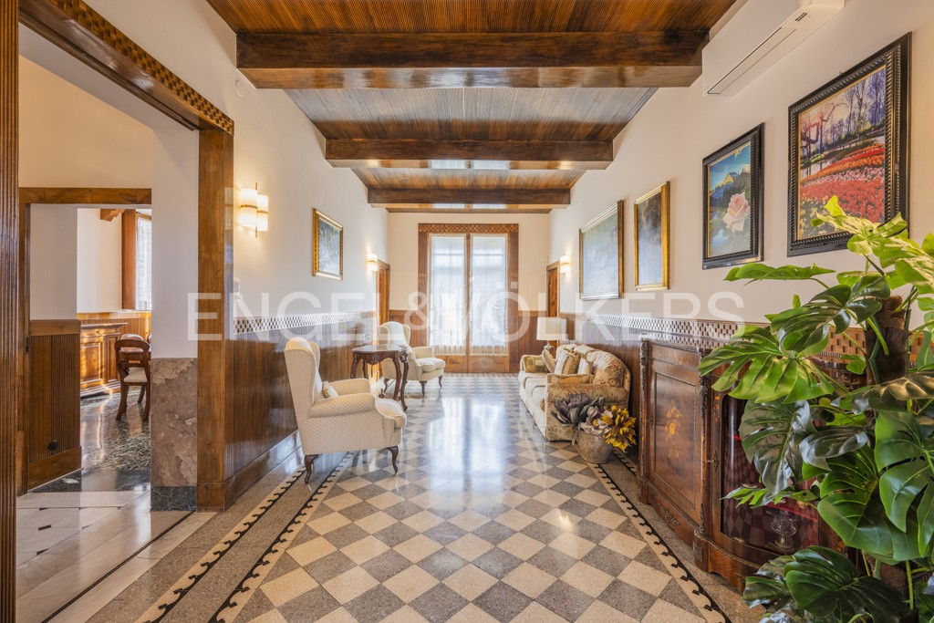 10 bedrooms Building in Forlì, Italy No. 62510