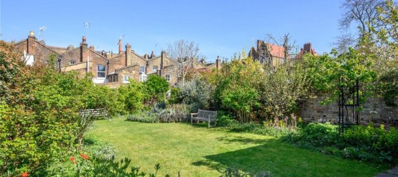 4 bedrooms House in London, United Kingdom No. 5391 11