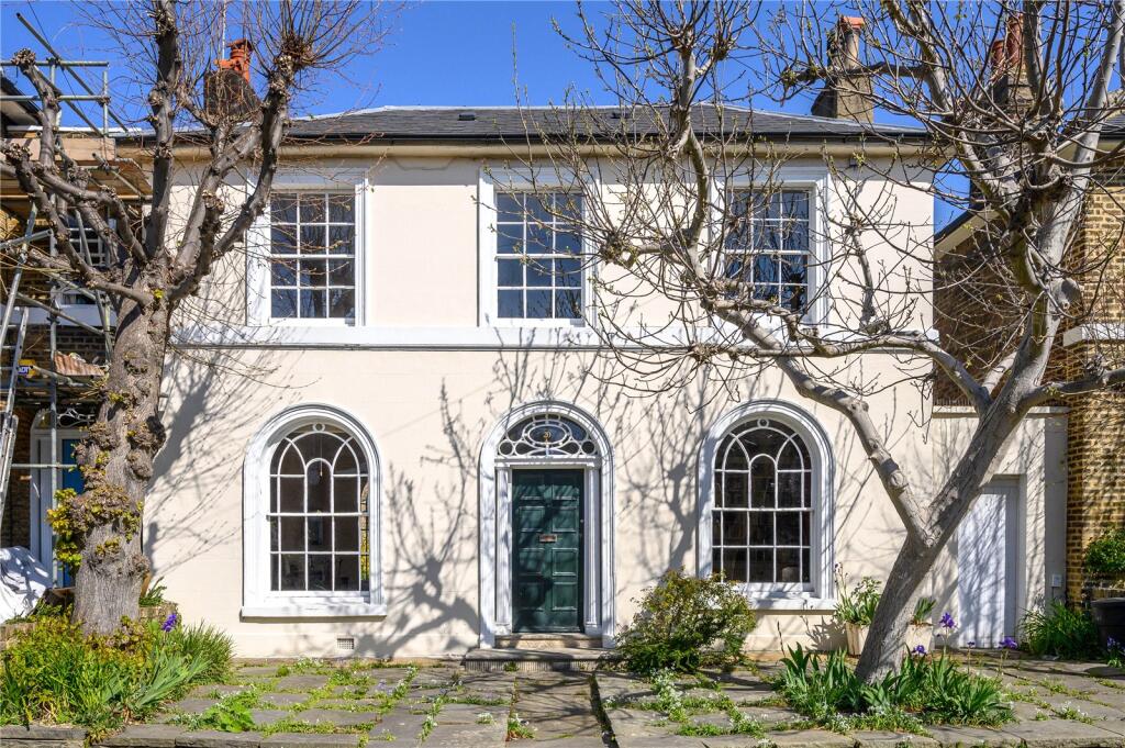 4 bedrooms House in London, United Kingdom No. 5391