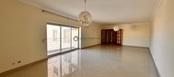 3 chambres Appartement à Quarteira, Portugal No. 127028 8