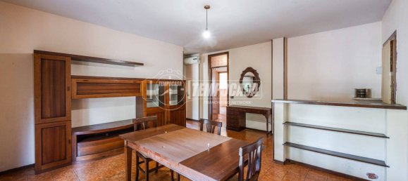 2 bedrooms Apartment in Fontevivo, Italy No. 342234 6