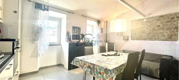 Дом с 8 комнатами в Капаннори, Италия № 14437 11