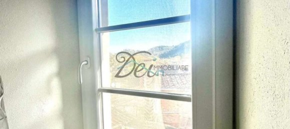 Дом с 8 комнатами в Капаннори, Италия № 14437 42