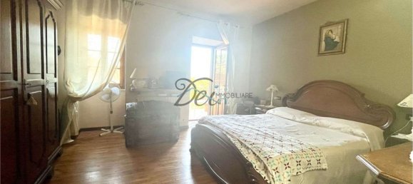 Дом с 8 комнатами в Капаннори, Италия № 14437 26